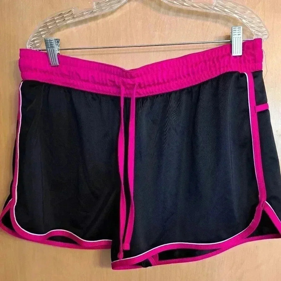Made For Life Fuschia Pink Black Running Shorts PXL Quick Dry - Picture 3 of 5